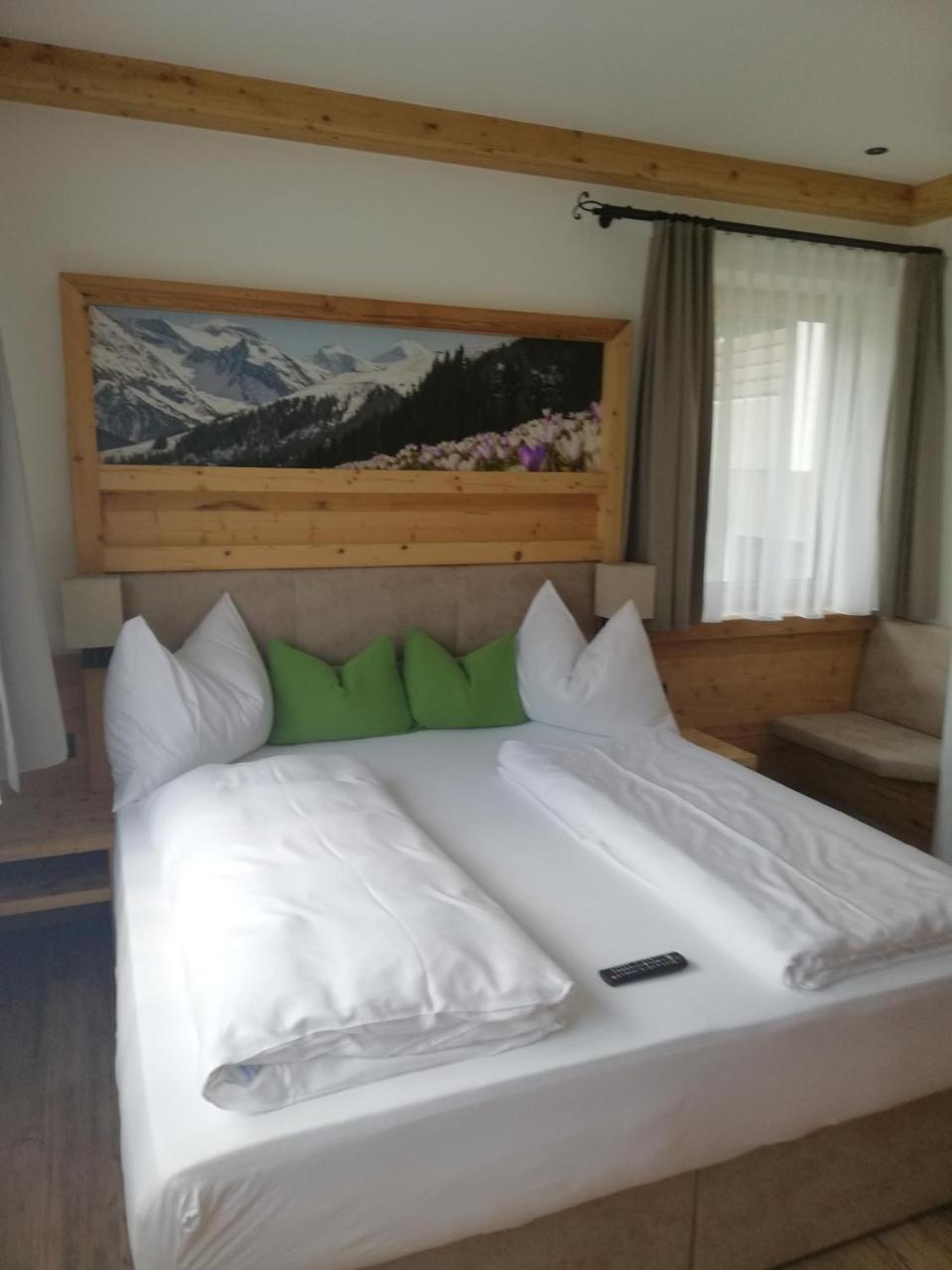 Hotel Pension Alpengruss Tux Extérieur photo